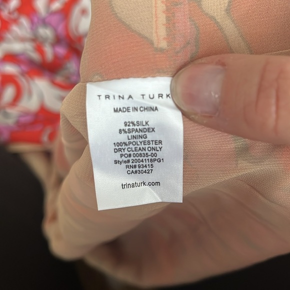 Trina Turk 3/4 sleeve silk v neck pink red white black stitchdetail lined large - Picture 5 of 6